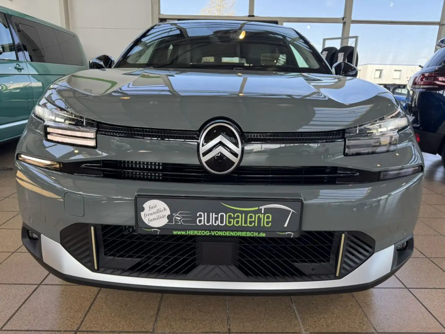 Citroen C4 PureTech 130 Stop&Start EAT8 MAX Green - 2