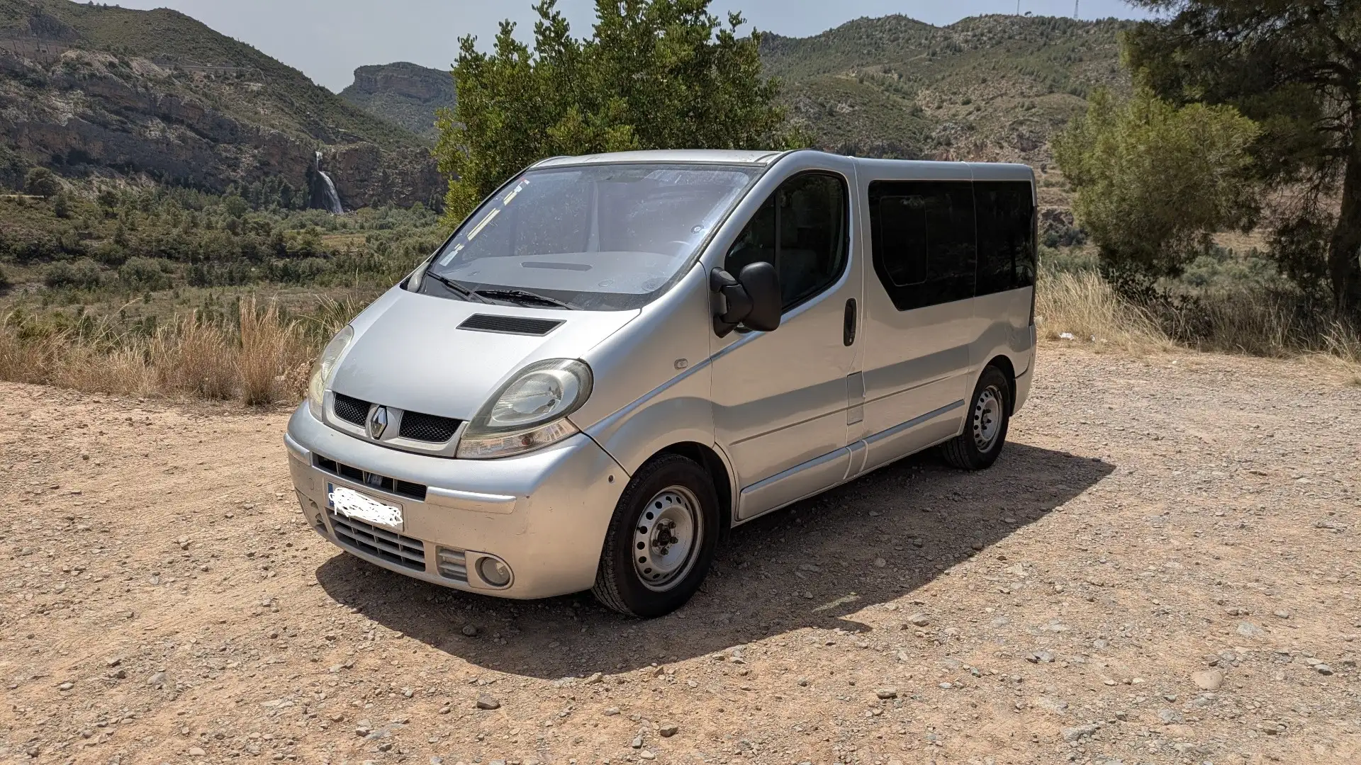 Renault Trafic 2.5 DCi Furgón 29 Largo Normal - 1