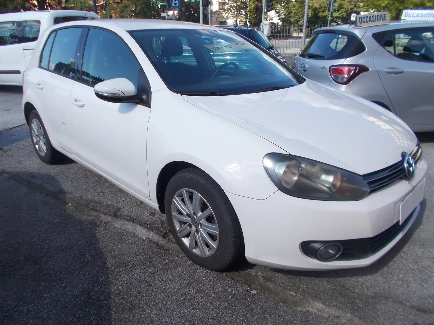 Volkswagen Golf 5p 1.6 Trendline bi-fuel GPL DI SERIE Bianco - 2