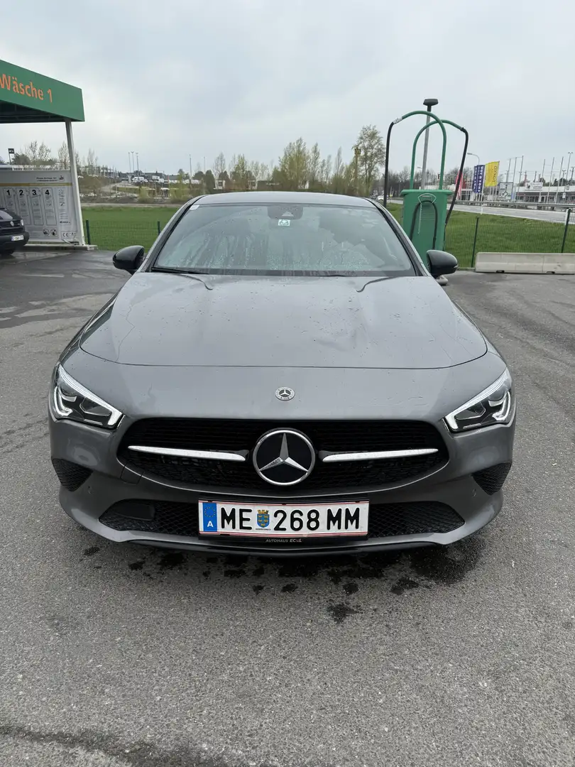 Mercedes-Benz CLA 200 Shooting Brake Aut. Grau - 1