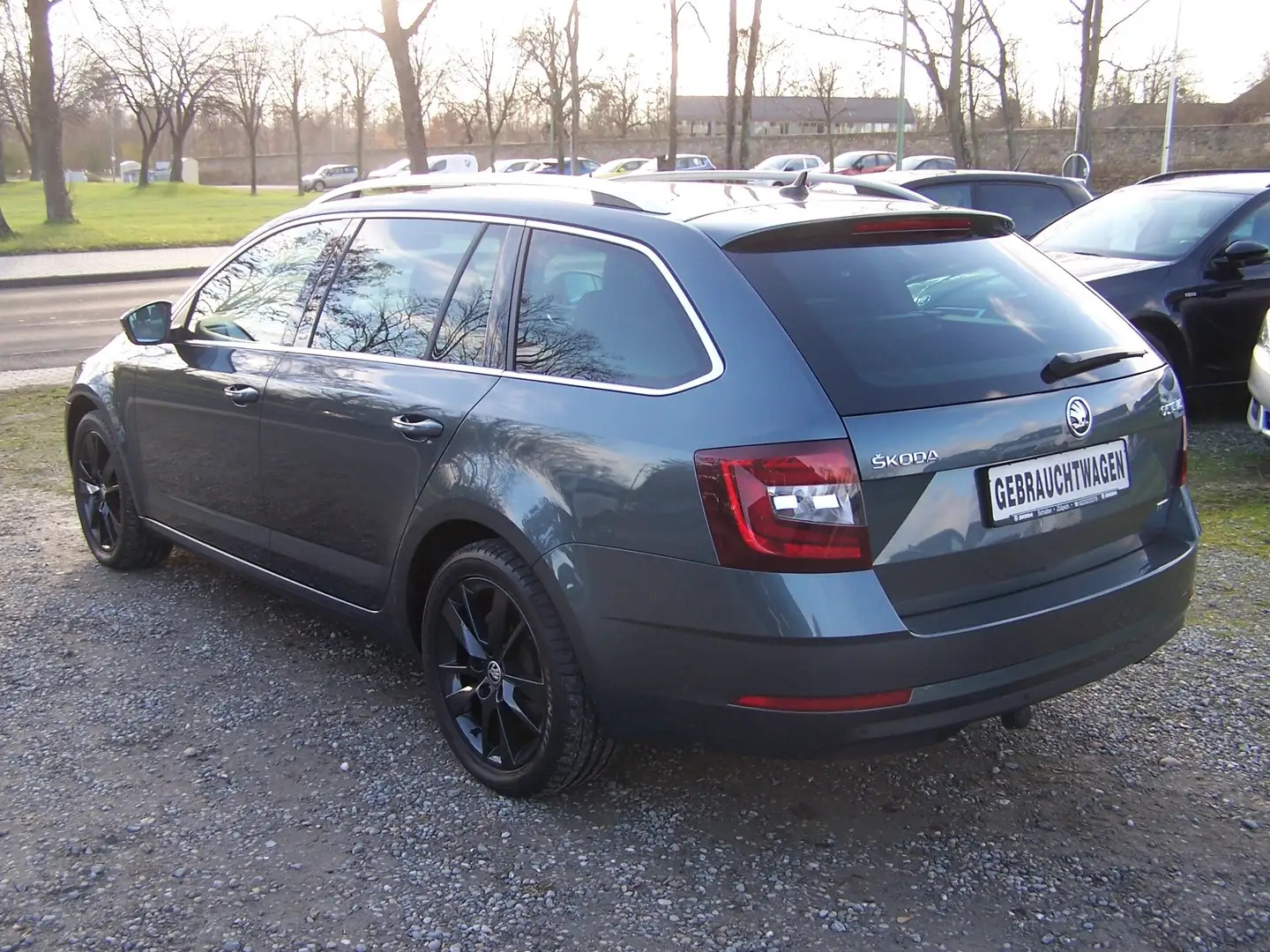 Skoda Octavia Combi Style 1.5 TSI G-Tec Grau - 2