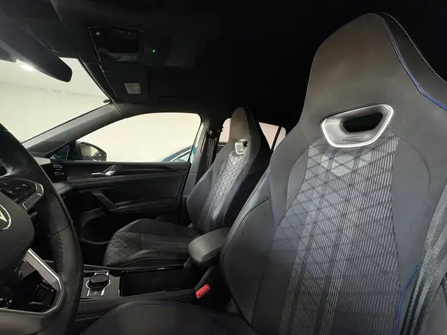 Volkswagen Tiguan view 13