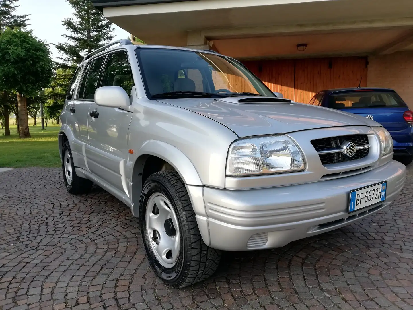 Suzuki Grand Vitara 5p 2.0 tdi c/2airbag,abs,AC - 1