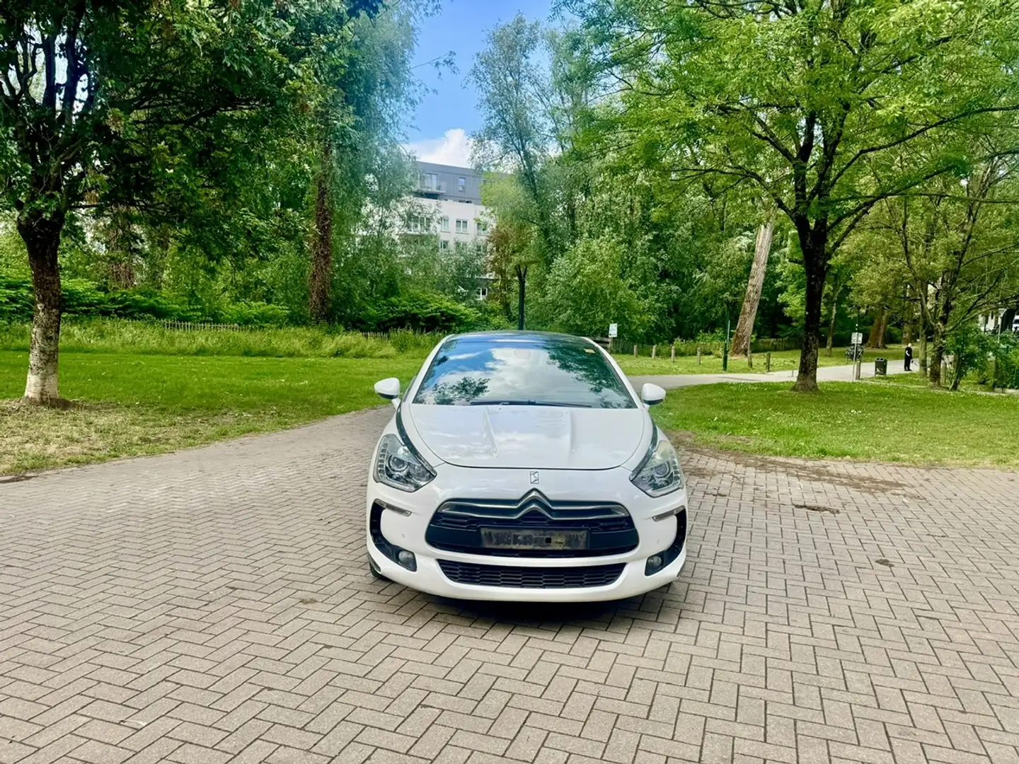 Citroen DS5 2.0 HDi Sport Chic Wit - 2