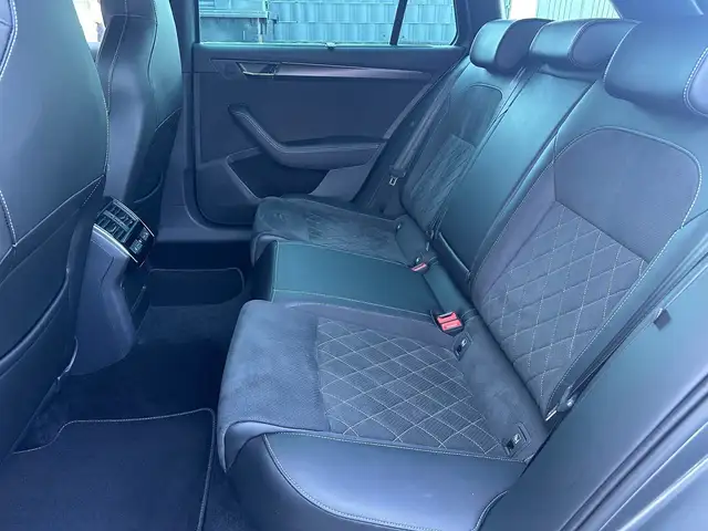 Skoda Superb view 13