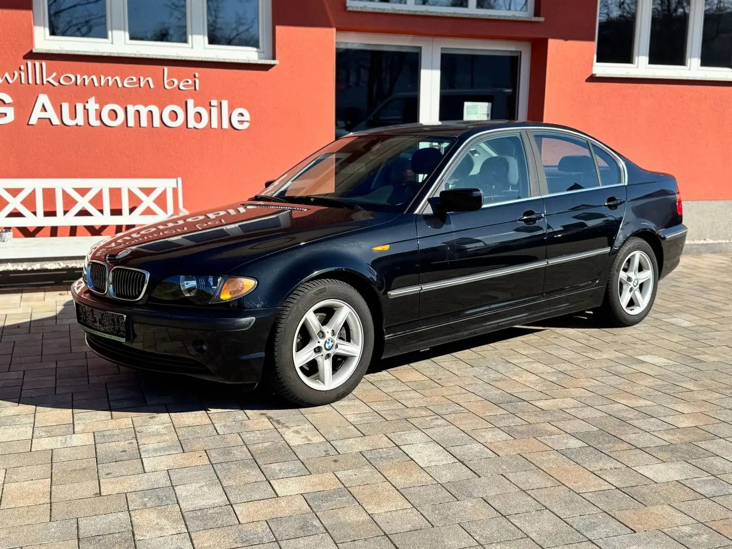 BMW 320 i *Automatik*Schiebedach*Alufelgen Noir - 1