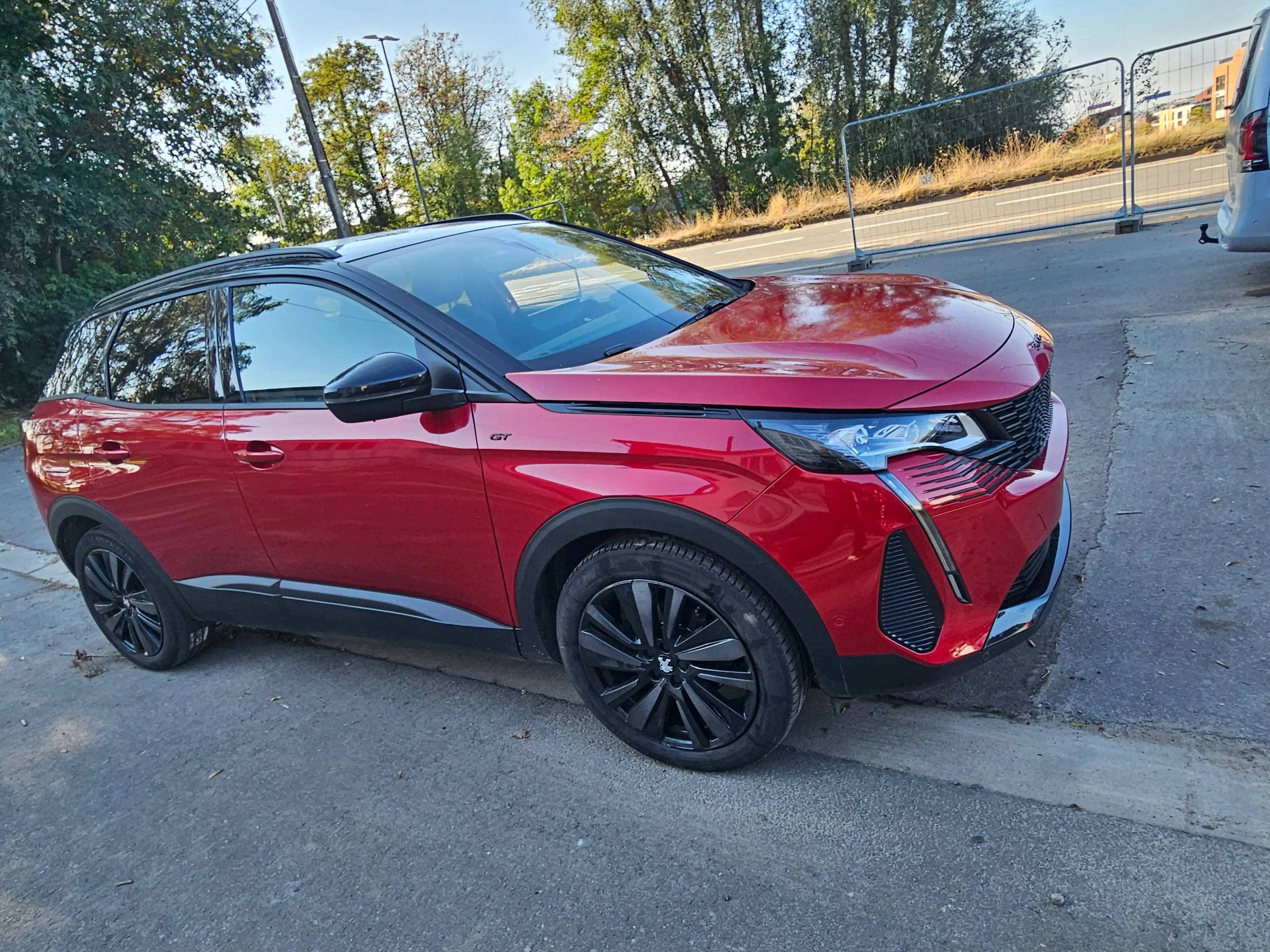 Peugeot 3008 3008 1.2 PureTech GT — photo 2