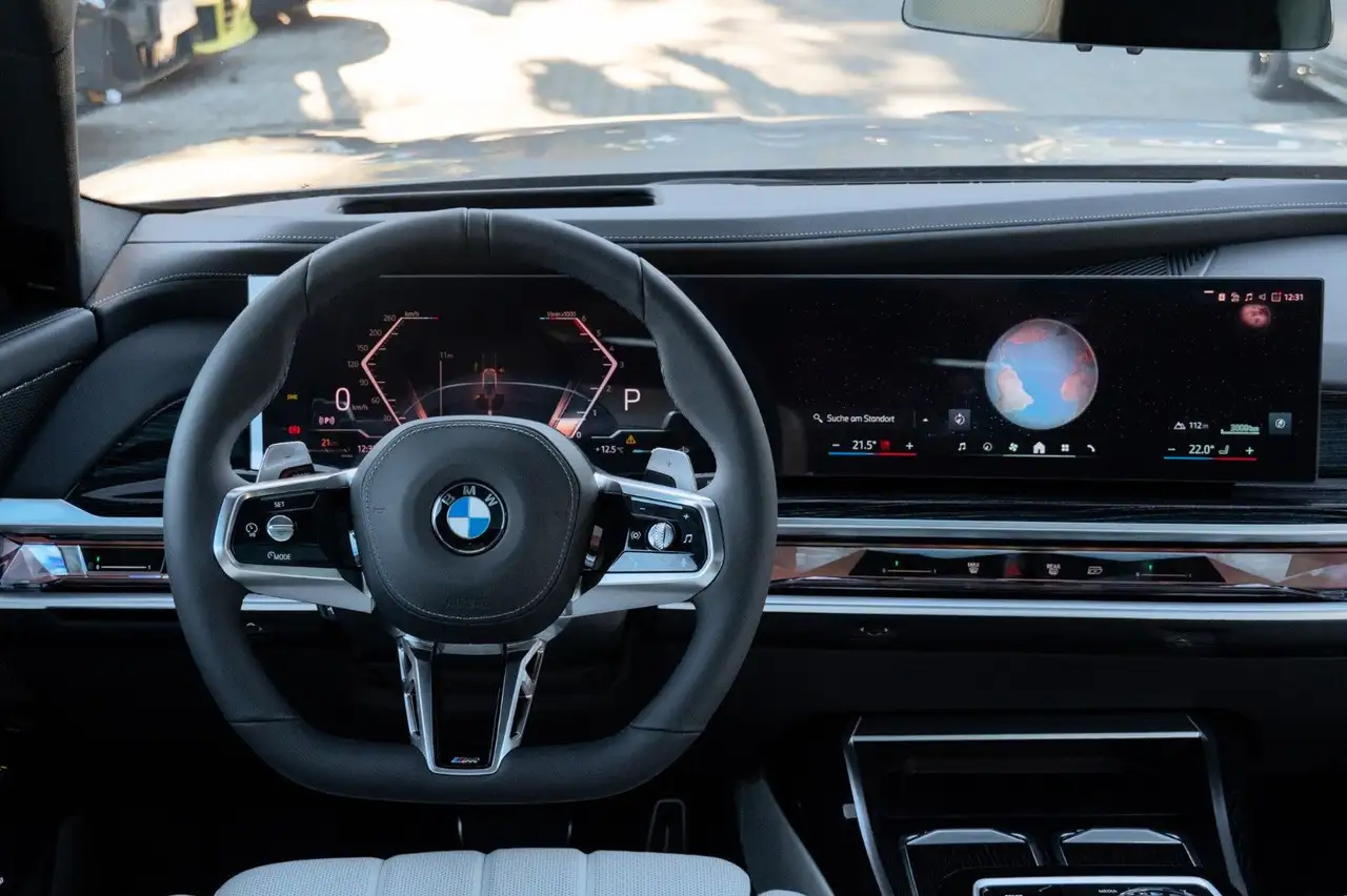 BMW 740 d M SPORT.MASSAGE.DR.ASS.PRO.SKY.SOFTCL.5/100 8