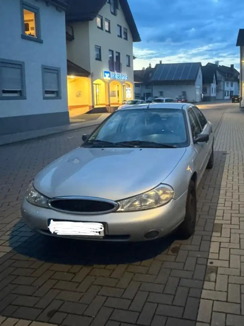 Ford Mondeo 1.8Motor - 1
