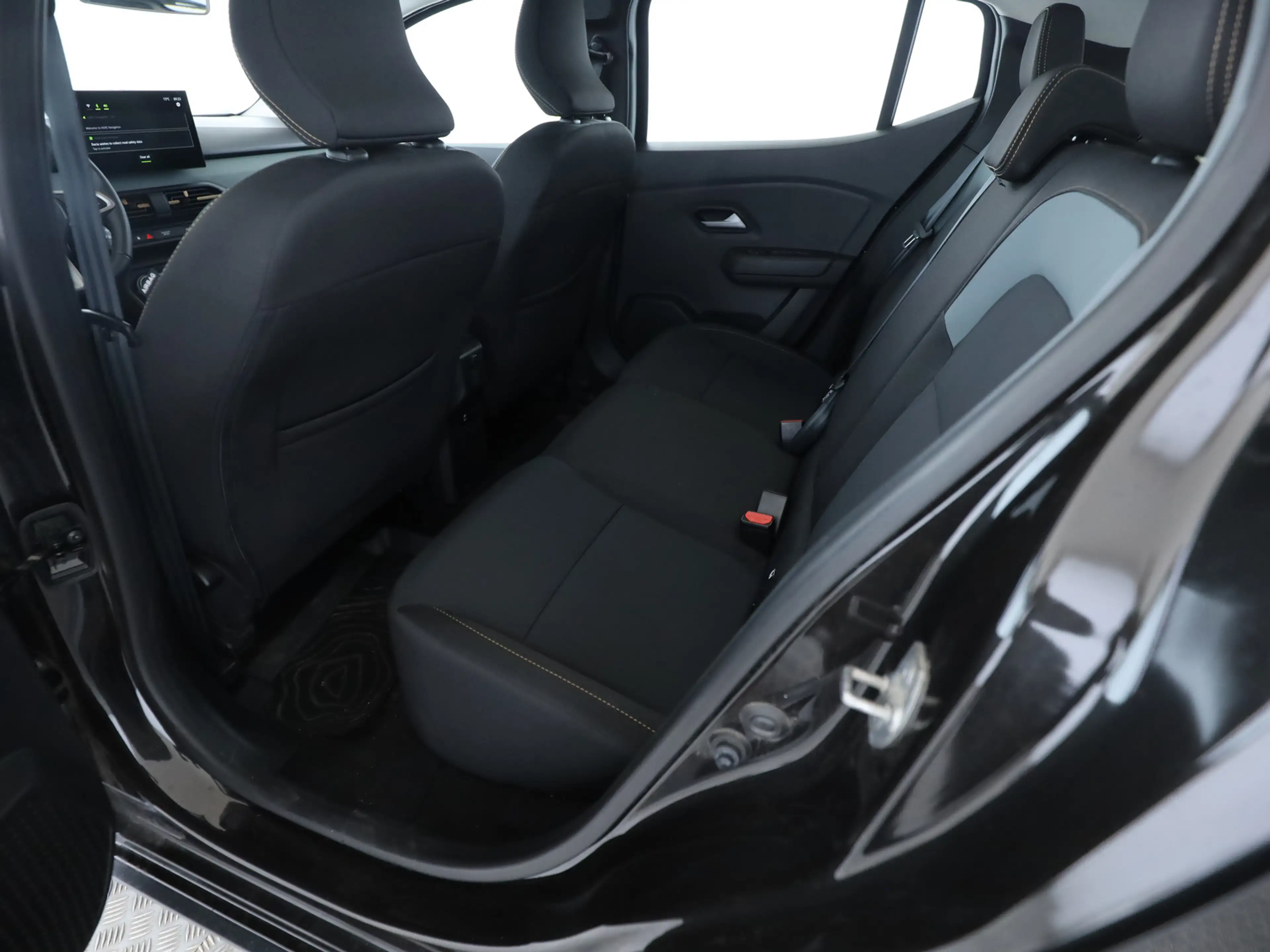 Dacia Sandero III 1.0 TCe 110 Stepway Extreme — photo 12