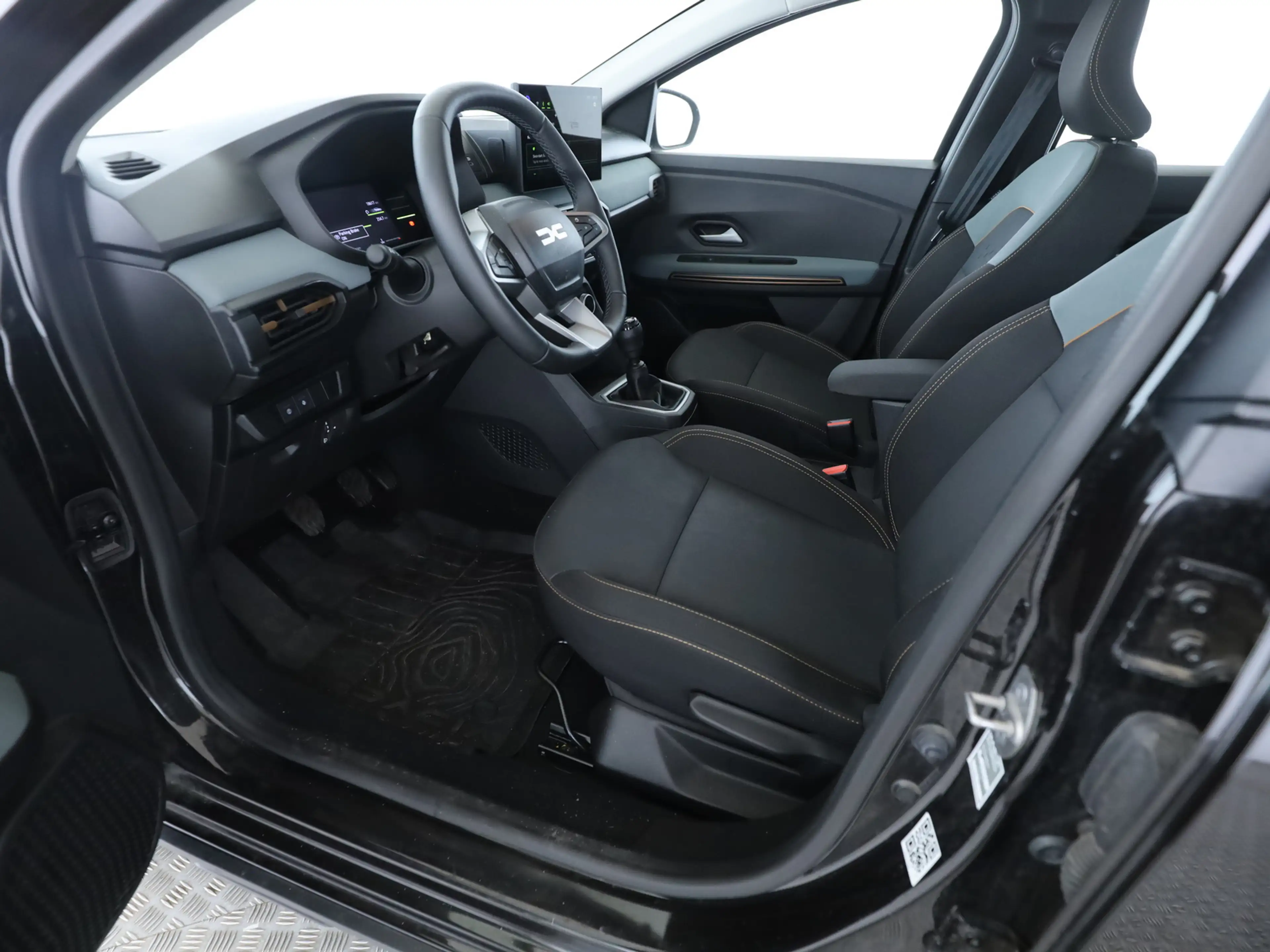 Dacia Sandero III 1.0 TCe 110 Stepway Extreme — photo 11