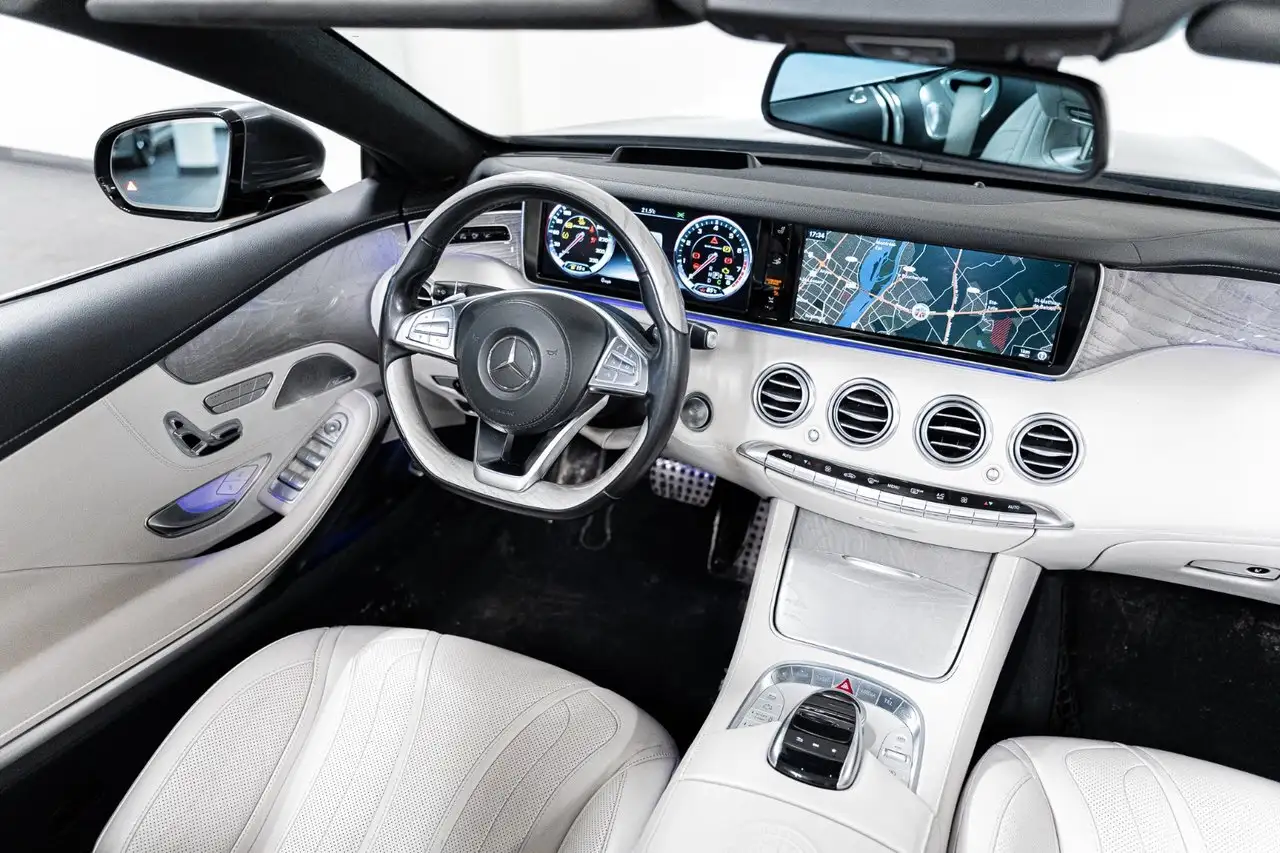 Mercedes-Benz S-Class снимка Mercedes-Benz S-Class
