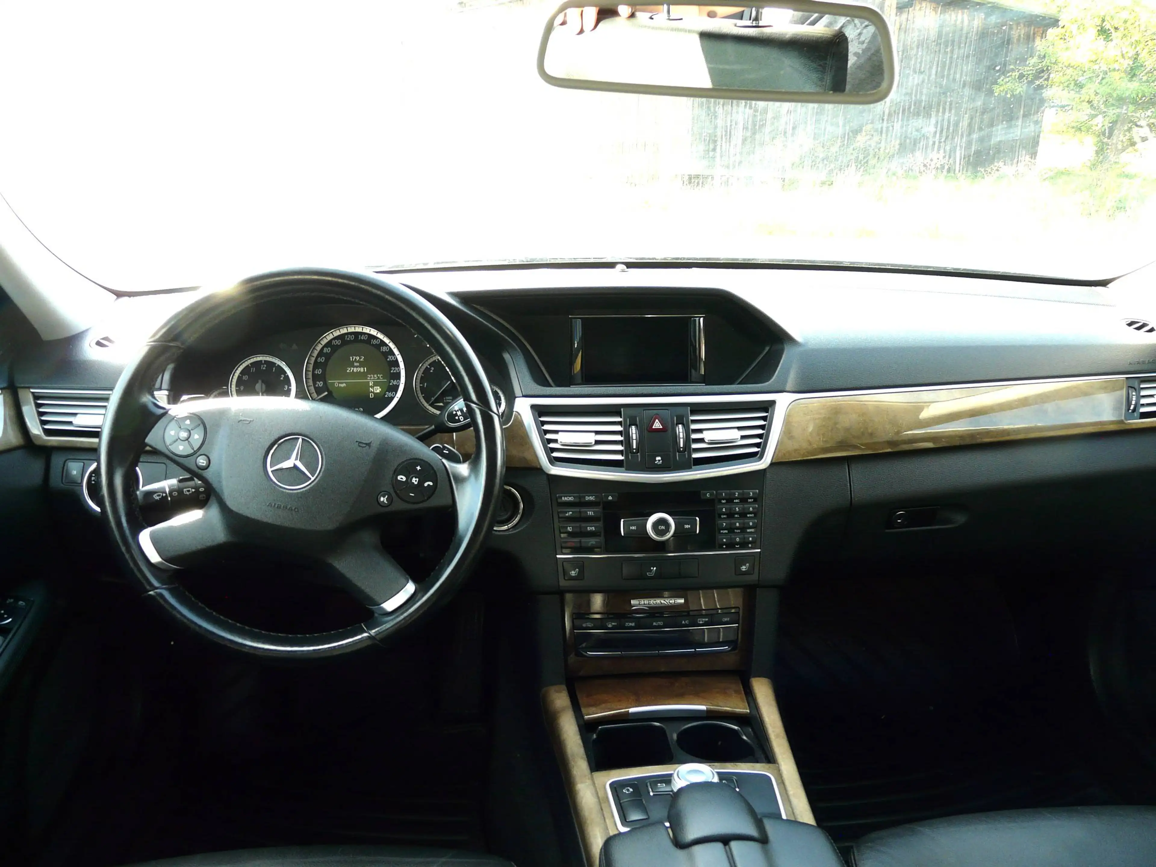 Mercedes-Benz E 300 E 300 CDI BlueEfficiency (212.220) — photo 15