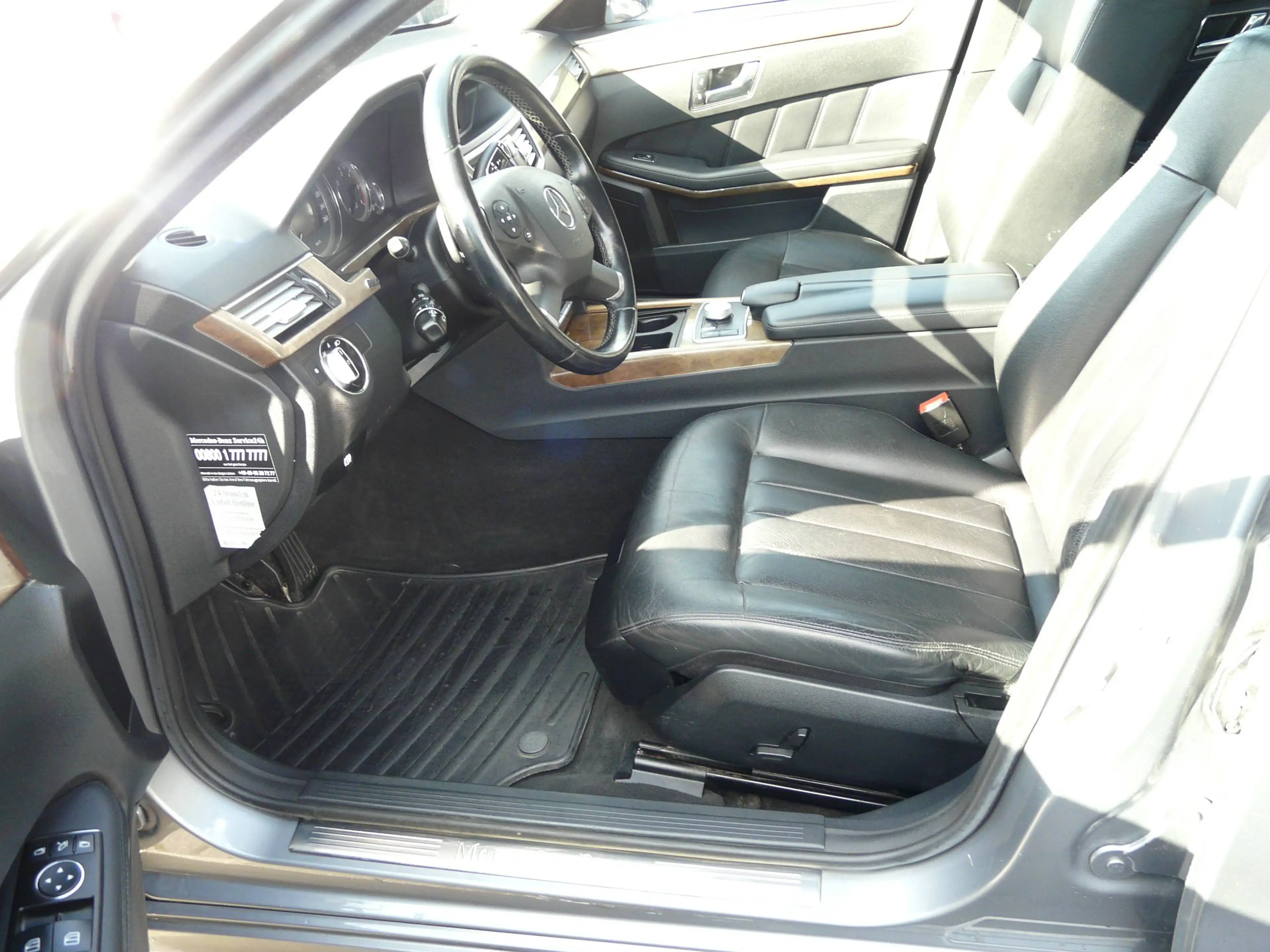 Mercedes-Benz E 300 E 300 CDI BlueEfficiency (212.220) — photo 12