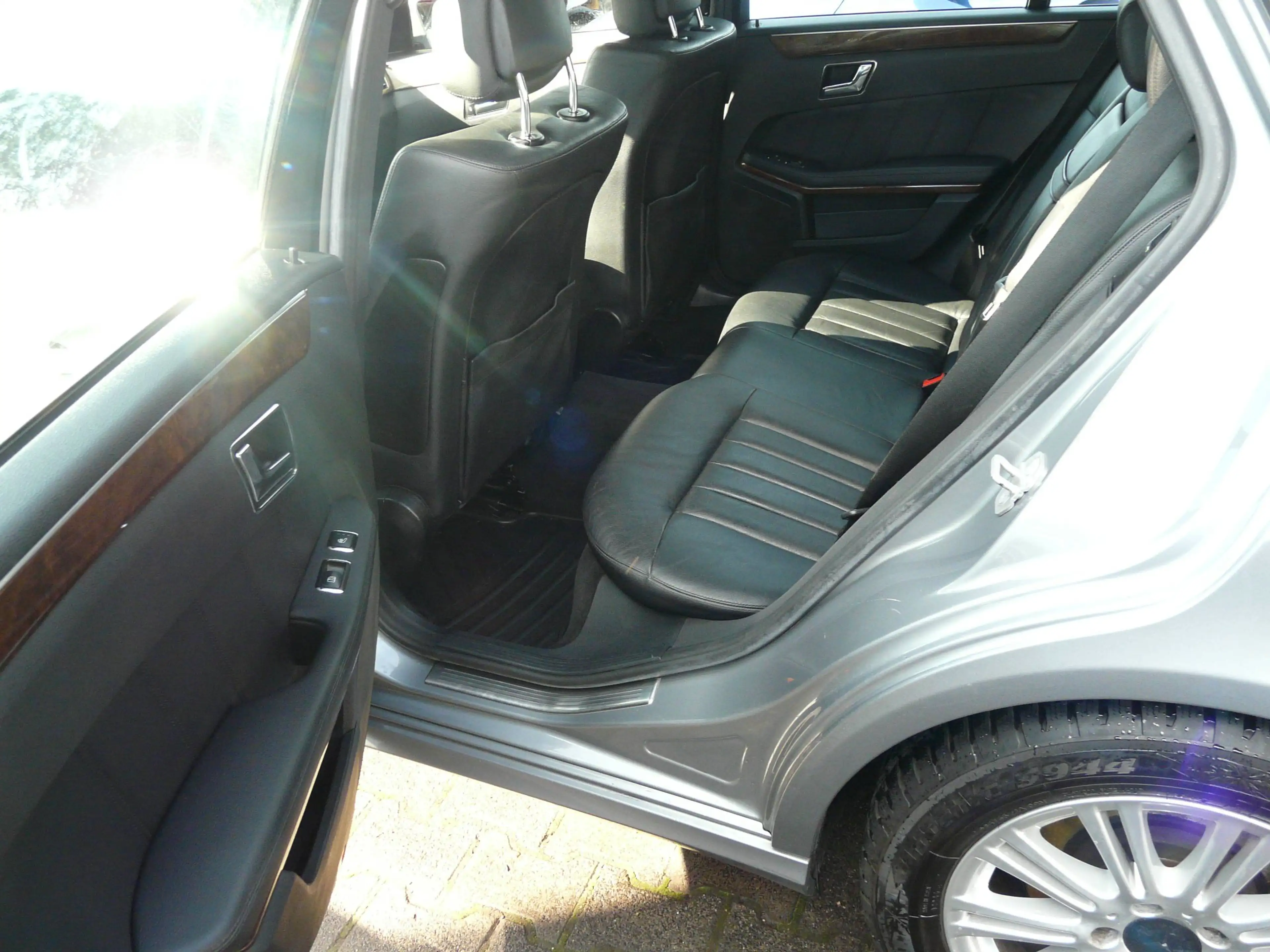 Mercedes-Benz E 300 E 300 CDI BlueEfficiency (212.220) — photo 14