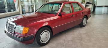 E - NIEUWSTAAT, OLDTIMER - SCHUIFDAK, RADIO CD