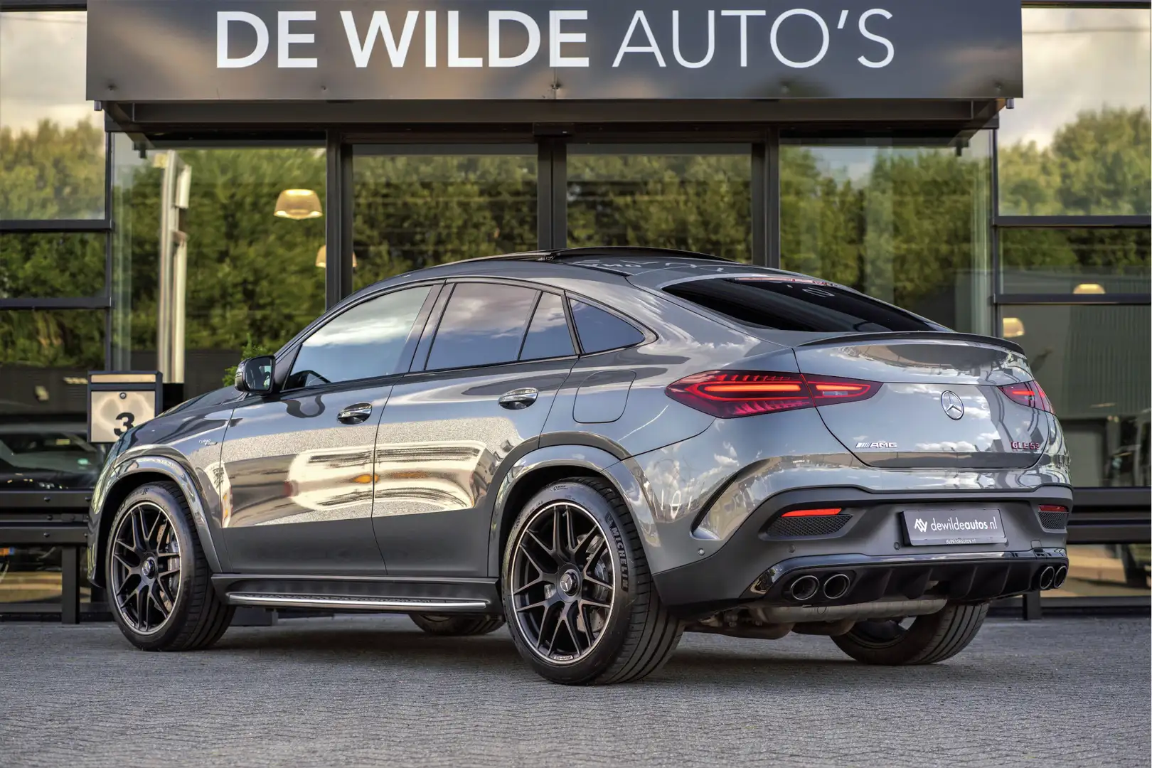 Mercedes-Benz GLE 53 AMG Coupé Hybrid 4MATIC 544pk Pano Stoelventilatie Tre Grijs - 2