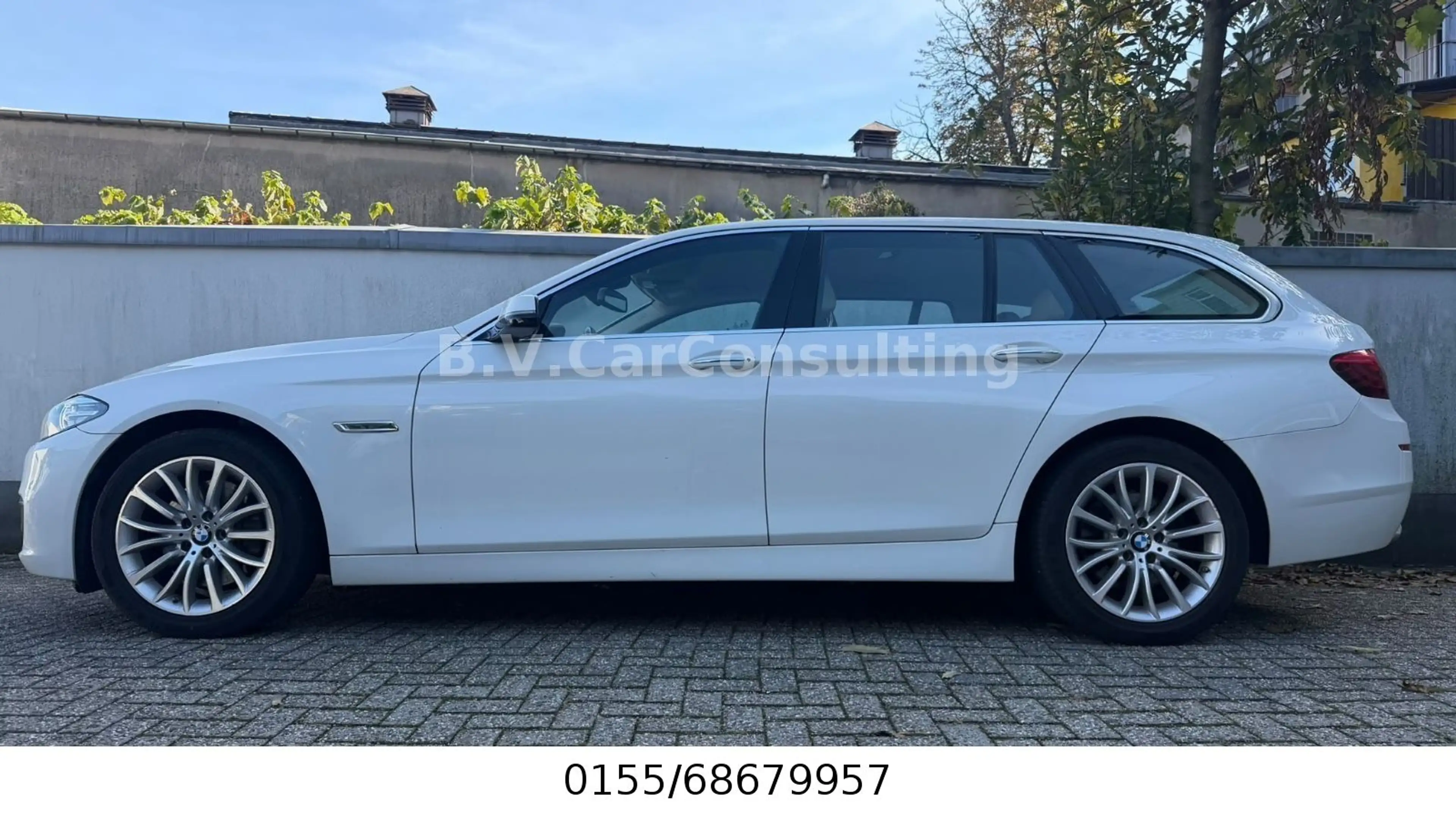 BMW 525 d Touring*Leder*HeadUp*Navi*Spurh*Abstand*Lux — photo 2