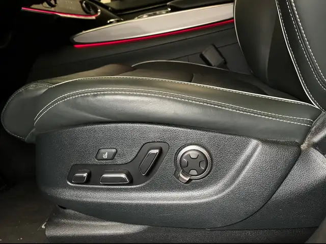 Genesis GV70 Sport *Nappa*Matrix LED*Panorama Ansicht 15