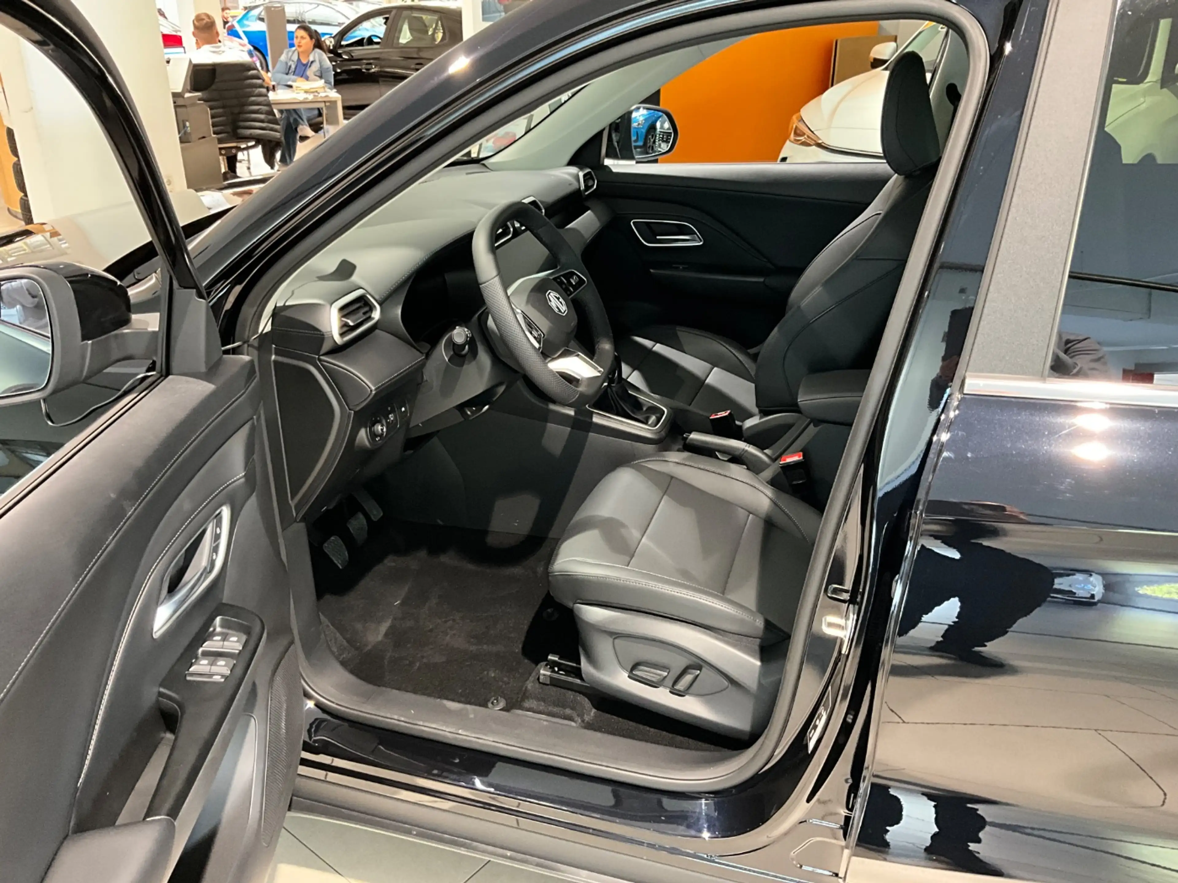 MG ZS 1.5 T Comfort LED+Navi+SHZ+Fernlichtass.+Kam. — photo 9