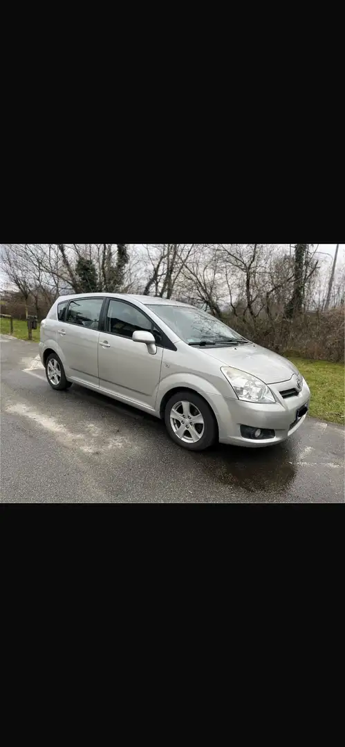 Toyota Corolla Verso - 1