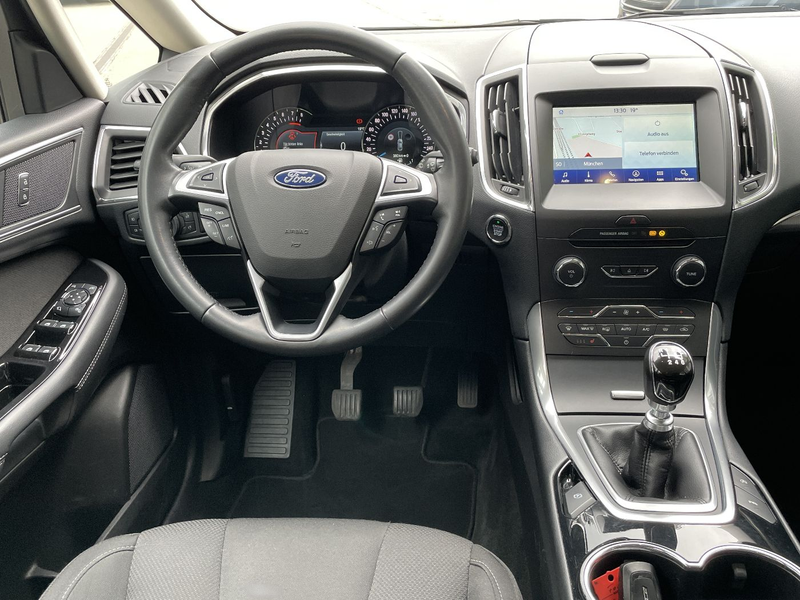 Ford S-Max Titanium Navi Kamera Voll-LED 2xPDC SHZ — photo 13