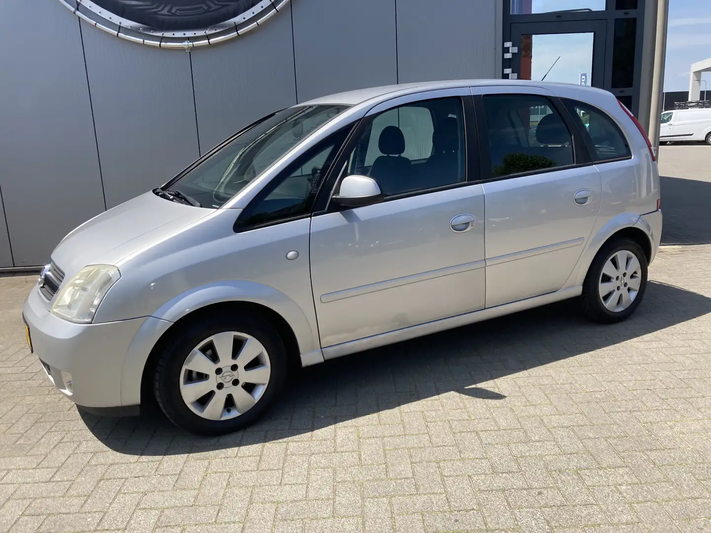 Opel Meriva 1.6 Cosmo vaste prijs | Cruise control | 5 drs | S Szary - 1