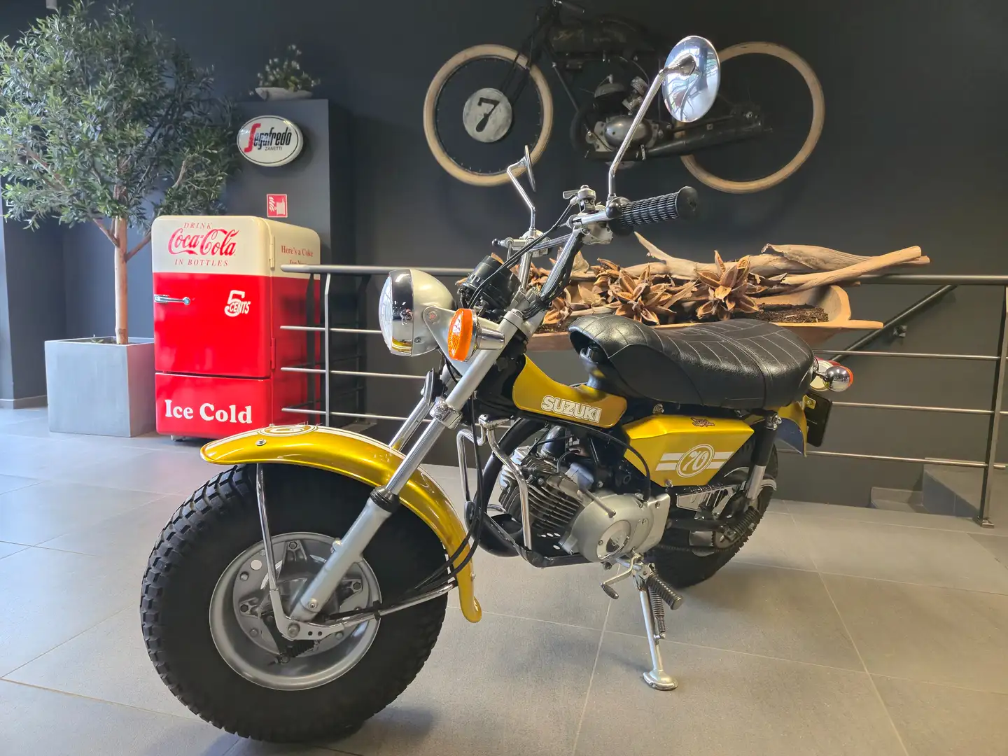 Suzuki RV 90 SUPERBE & PERSONNALISEE Goud - 2
