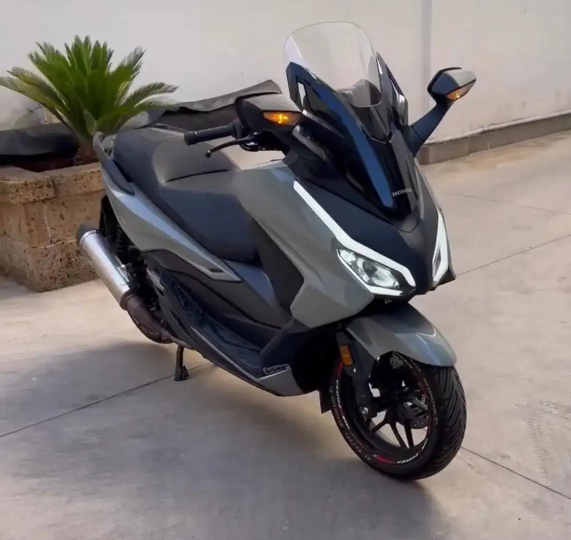 Honda Forza 350 - 1