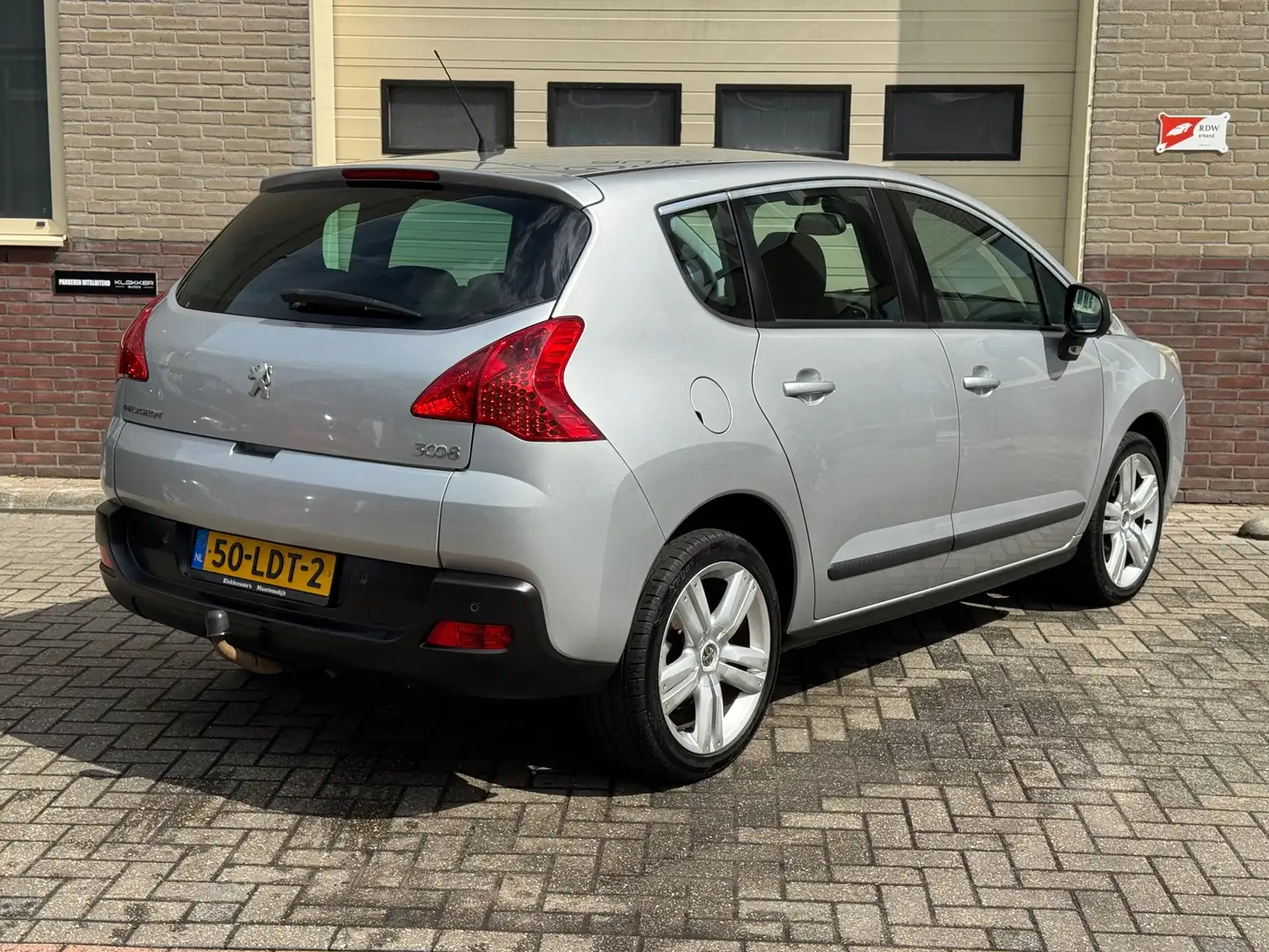 Peugeot 3008 1.6 VTi ST Airco | Clima | Cruise | PDC | Gris - 2
