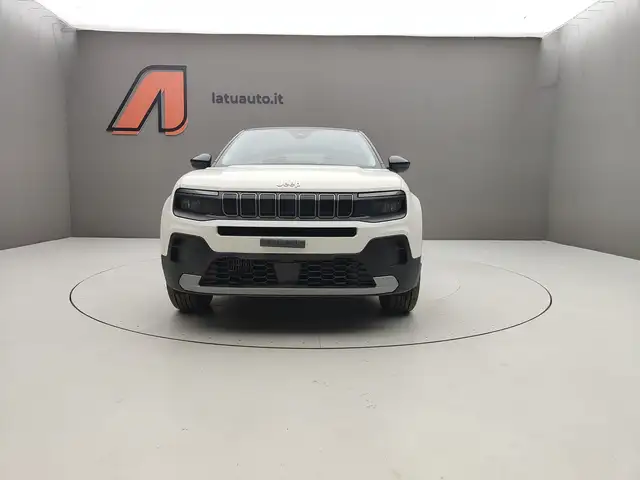 Jeep Avenger view 2
