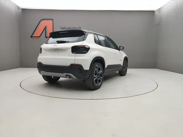 Jeep Avenger view 7