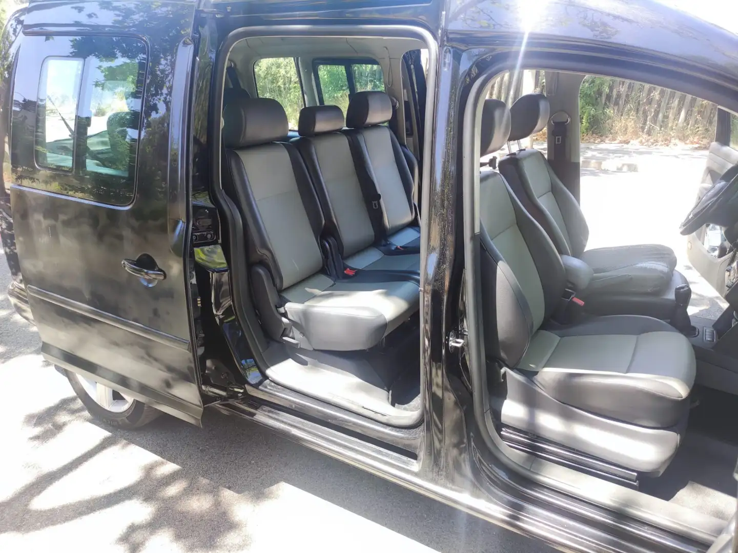 Volkswagen Caddy Maxi 1.6TDI BMT Comfortline 7pl. 102 - 2