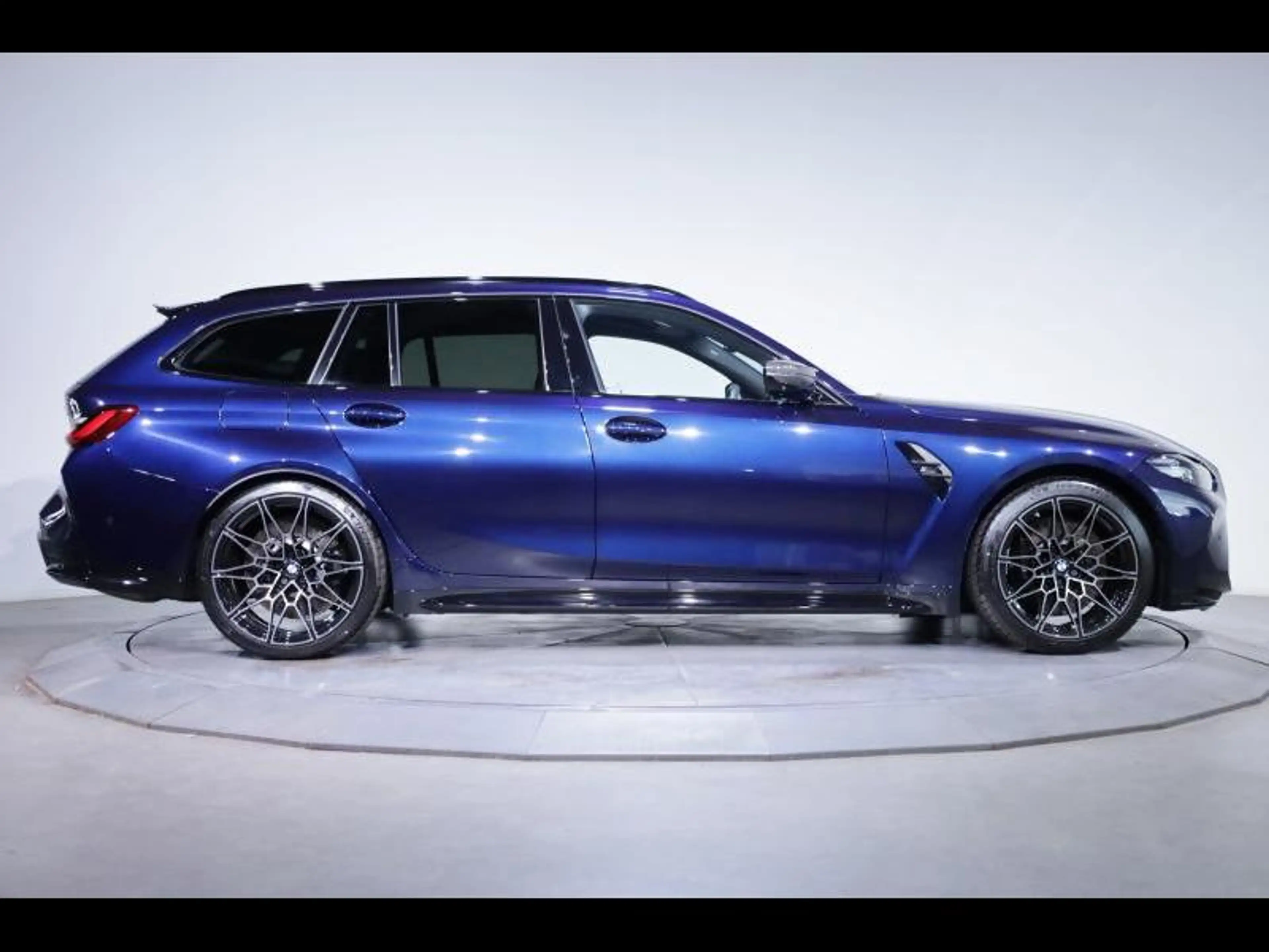 BMW M3 Competition M xDrive Touring — photo 3