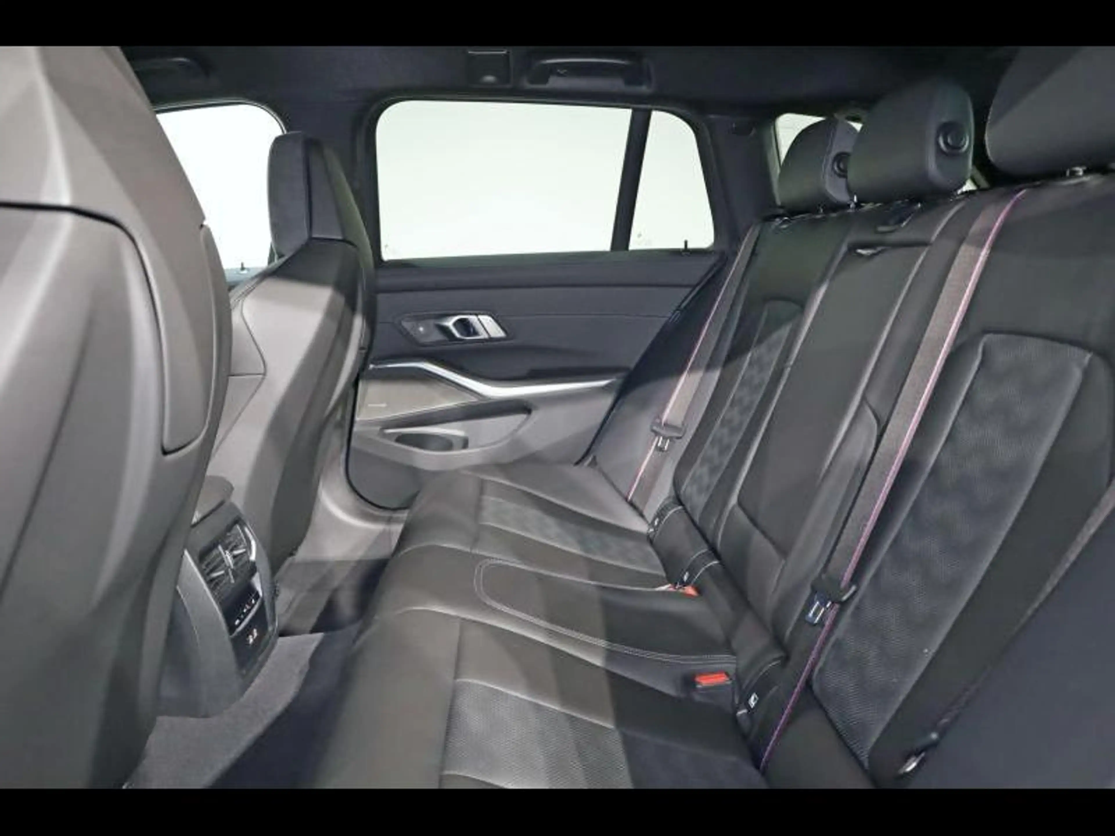 BMW M3 Competition M xDrive Touring — photo 10