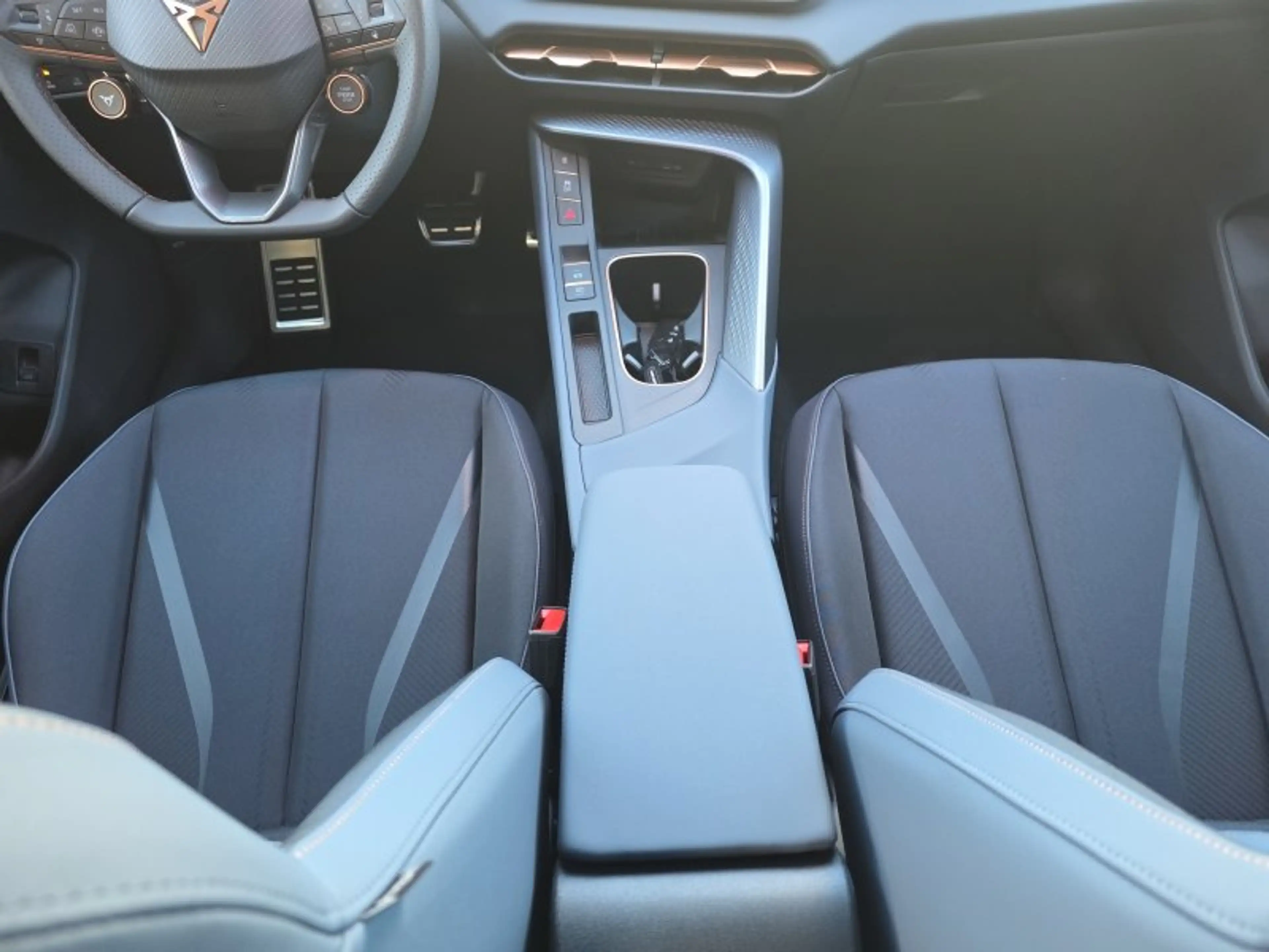 CUPRA Terramar VZ 2,0TSI 265PS 5*J.Gar/AHK/Pano/Matrix ** — photo 19