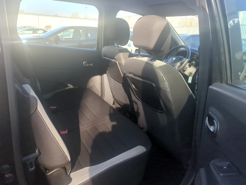 Dacia Lodgy 1.5 BLUE dCi 115 Stepway 7-Sitzer Klima — photo 12