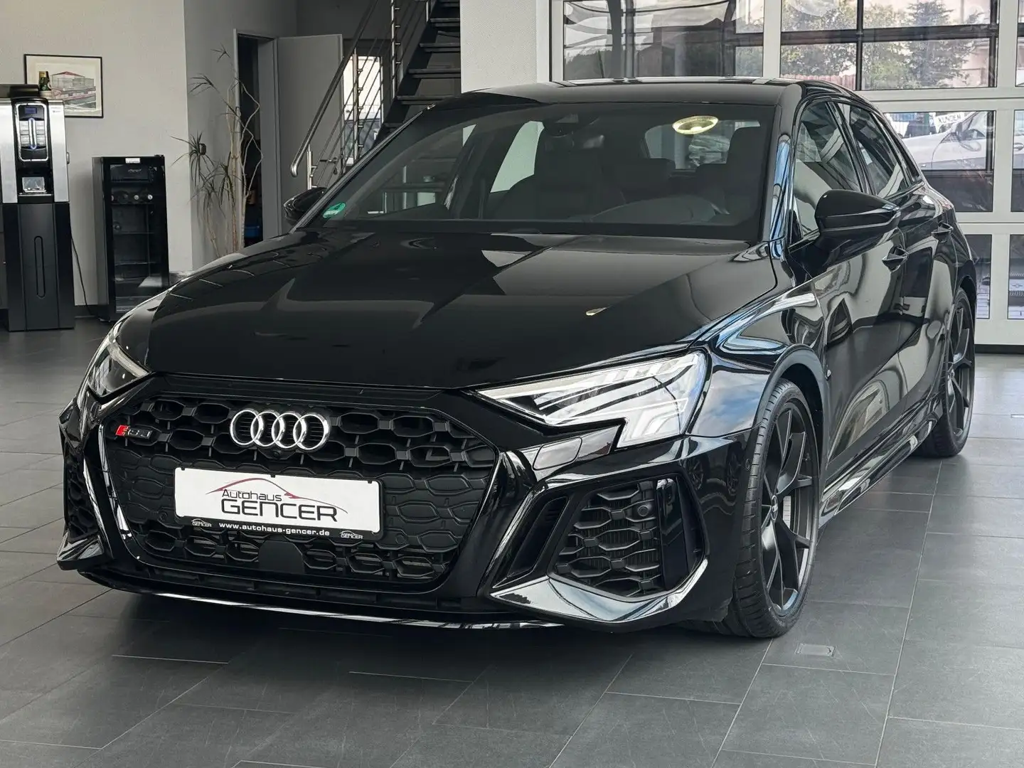 Audi RS3 Sportback quattro 2.5 TFSI "LED/VirtualC." Schwarz - 1