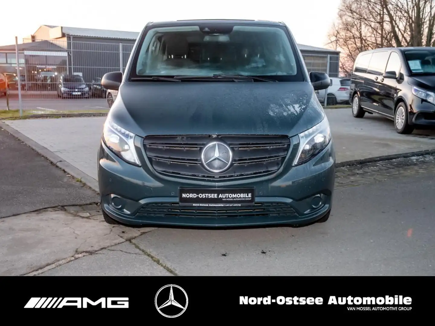 Mercedes-Benz Vito 114 TOURER PRO LED SITZHZG AHK 2,5t TEMPOM Grün - 2