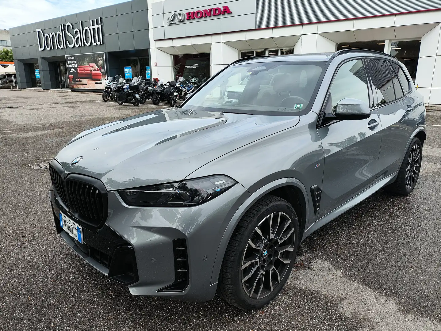 BMW X5 xDrive30d MSport Pro Steptronic AZIENDALE Grijs - 2