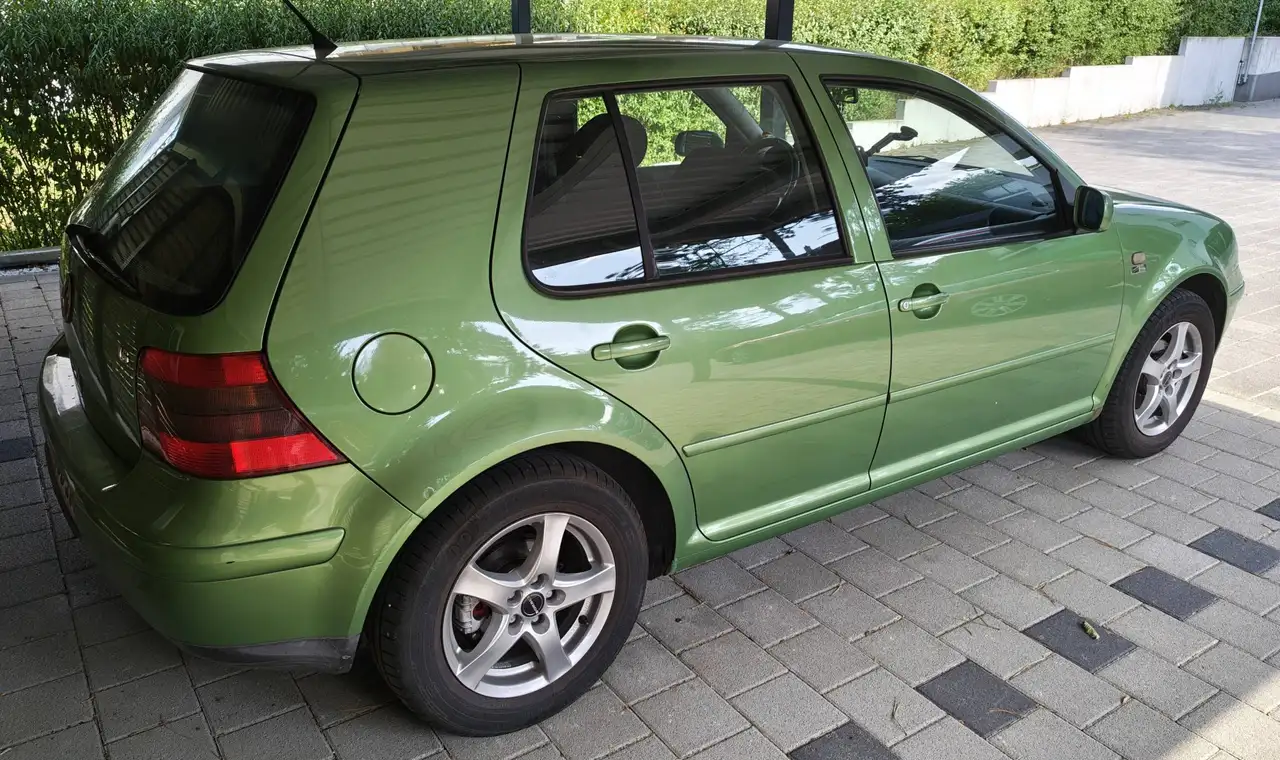 Volkswagen Golf 4, 1.6 Liter, Ausstattung "Highline", foto 2