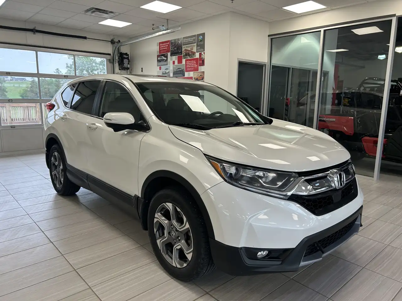 Honda CR-V photo Honda CR-V