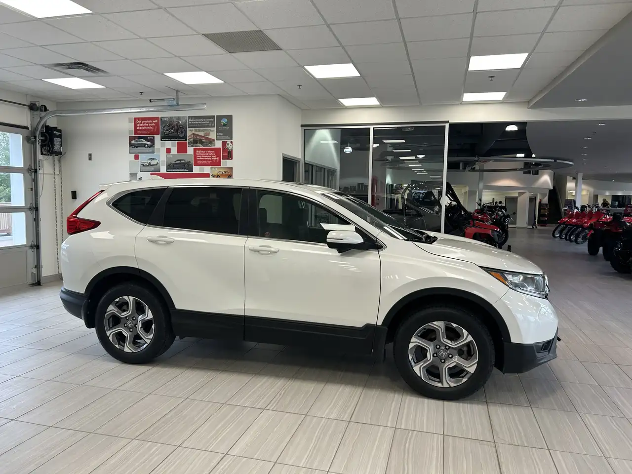 Honda CR-V photo Honda CR-V