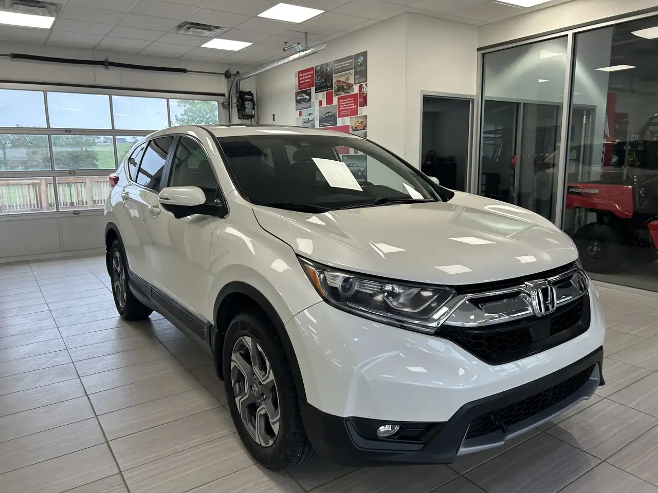 Honda CR-V photo Honda CR-V