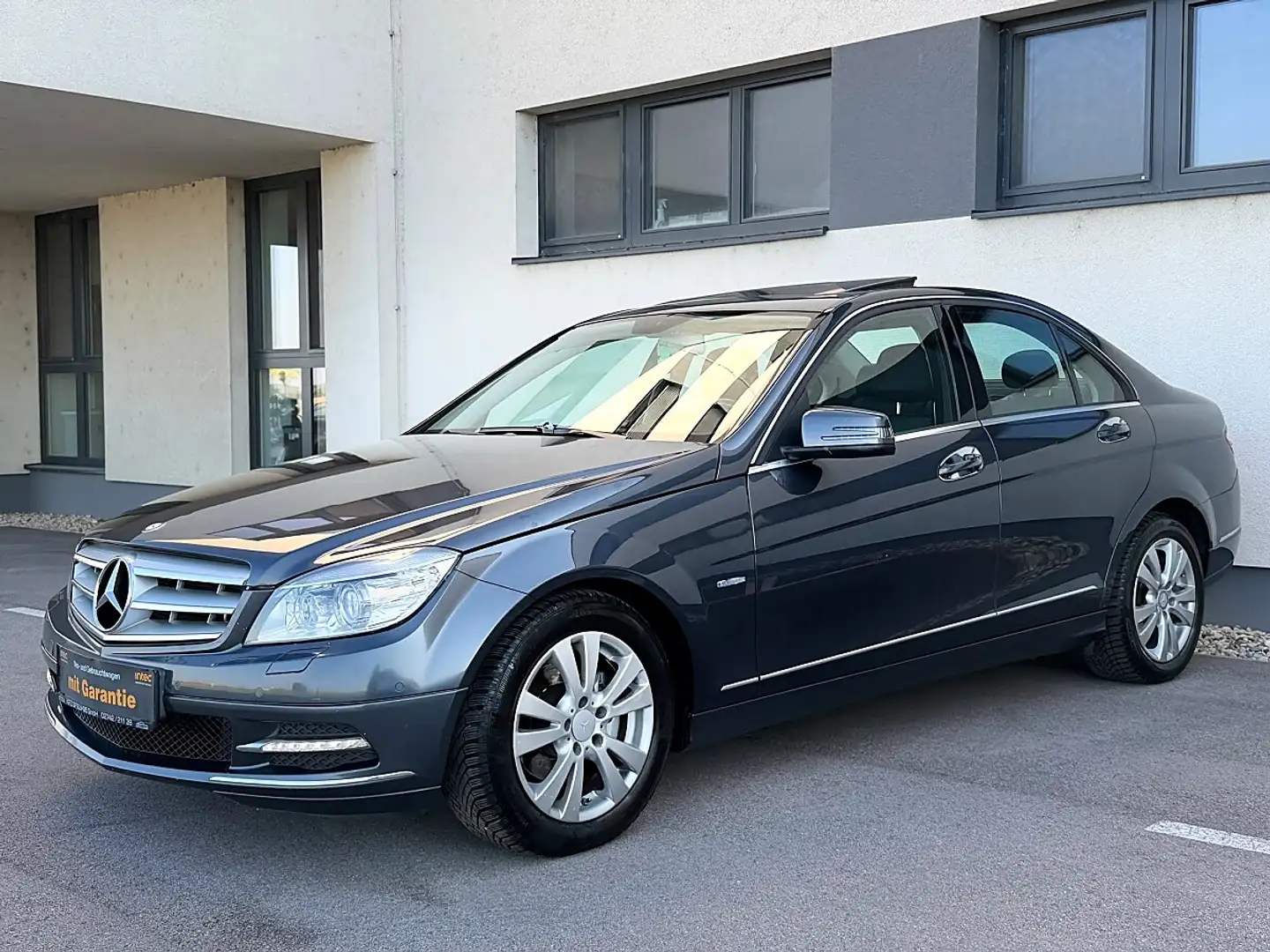 Mercedes-Benz C 180 Avantgarde BlueEfficiency Aut. sehr gute Aussta... Grau - 2