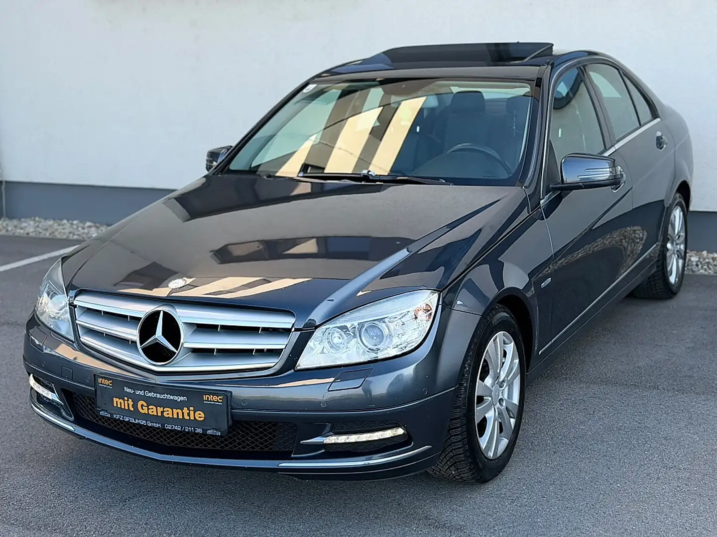 Mercedes-Benz C 180 Avantgarde BlueEfficiency Aut. sehr gute Aussta... Grau - 1