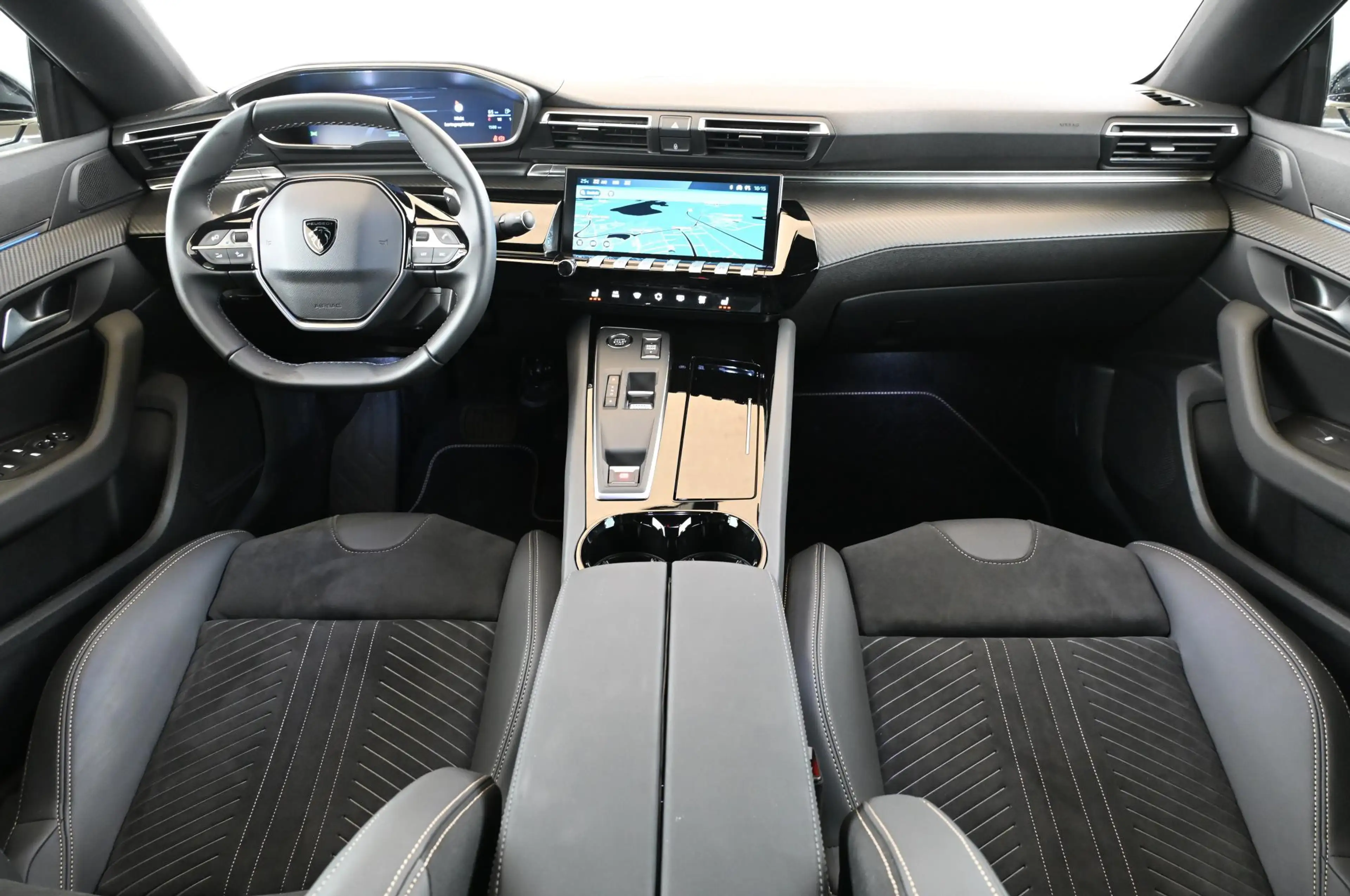 Peugeot 508 1.6 225 PHEV e-EAT8 Allure MATRIX/NAV/SHZ/17 — photo 11