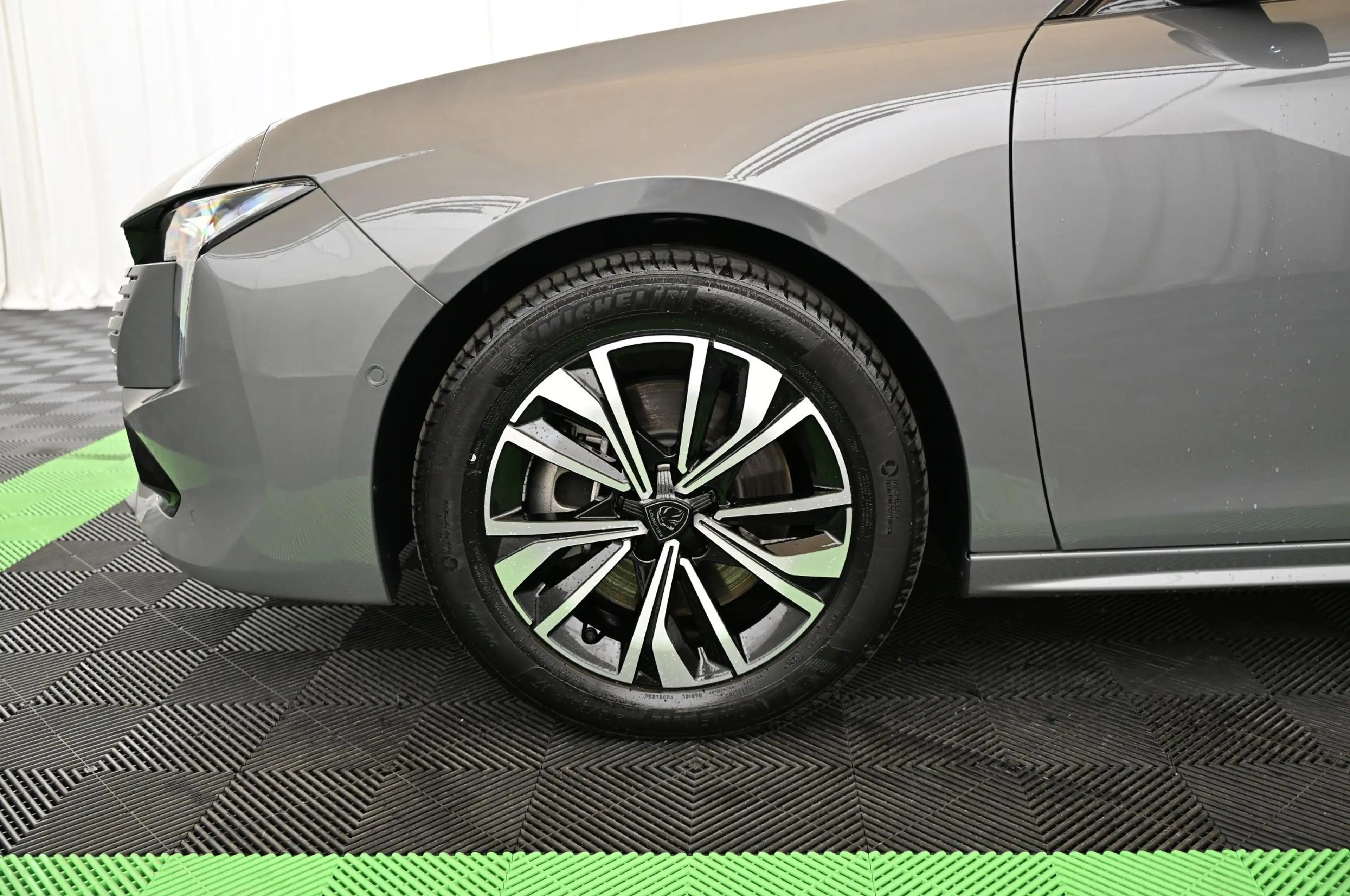 Peugeot 508 1.6 225 PHEV e-EAT8 Allure MATRIX/NAV/SHZ/17 — photo 10