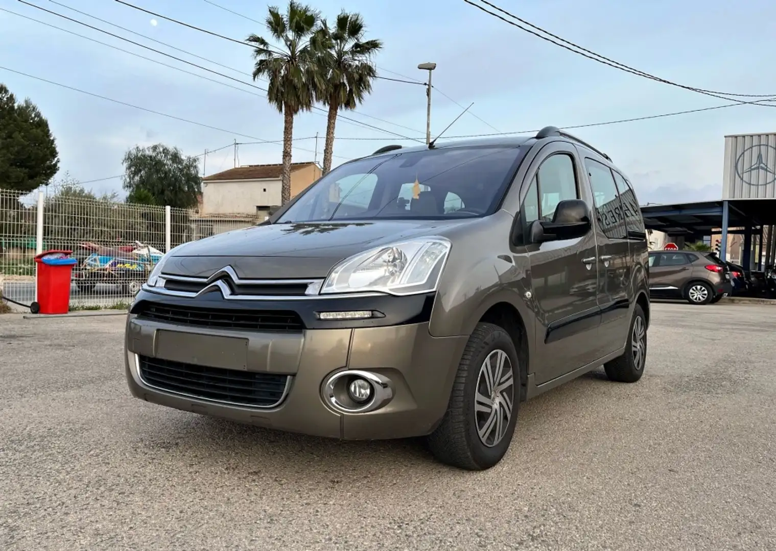 Citroen Berlingo Multispace 1.6HDi Attraction75 Beige - 1