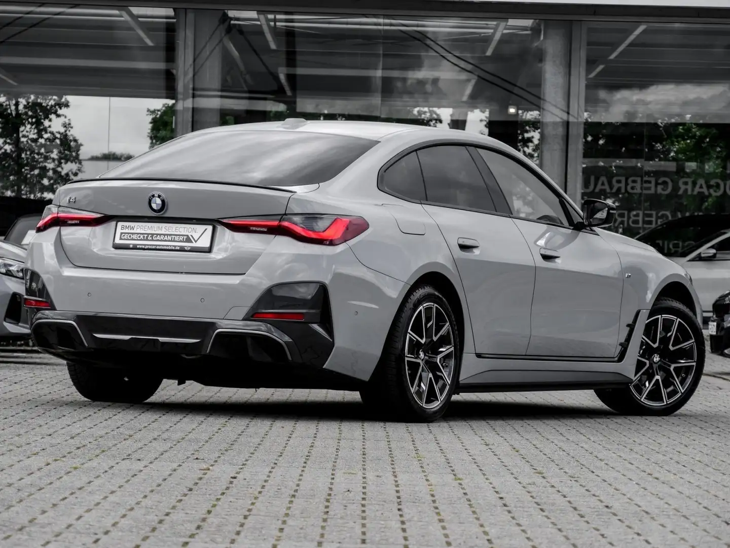 BMW i4 eDrive35 Gran Coupé M Sport AHK RFK NAVI LED Grigio - 2